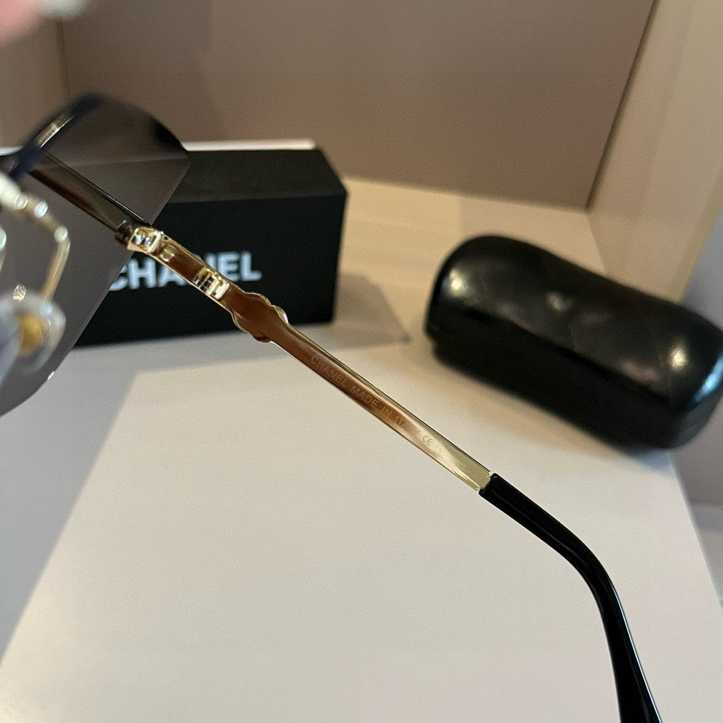 Chanel Oversized Gold Lens Sunglasses for Men & Women - 382198 - detail image 8