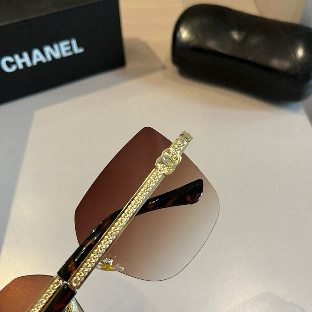 Chanel Oversized Gold Lens Sunglasses for Men & Women - 382199 - detail image 7