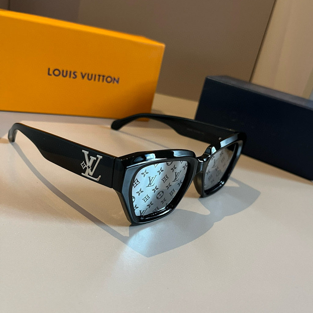 Louis Vuitton Metal Fashion Gold Lens Sunglasses for Men & Women - 381925