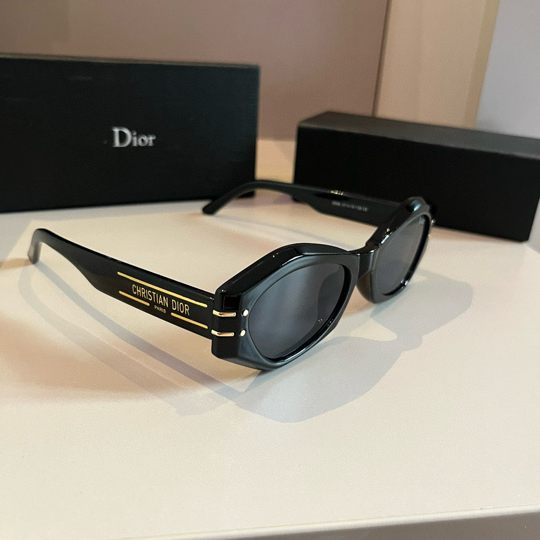 Dior Fashion Gold Lens Sunglasses for Men & Women - 371912