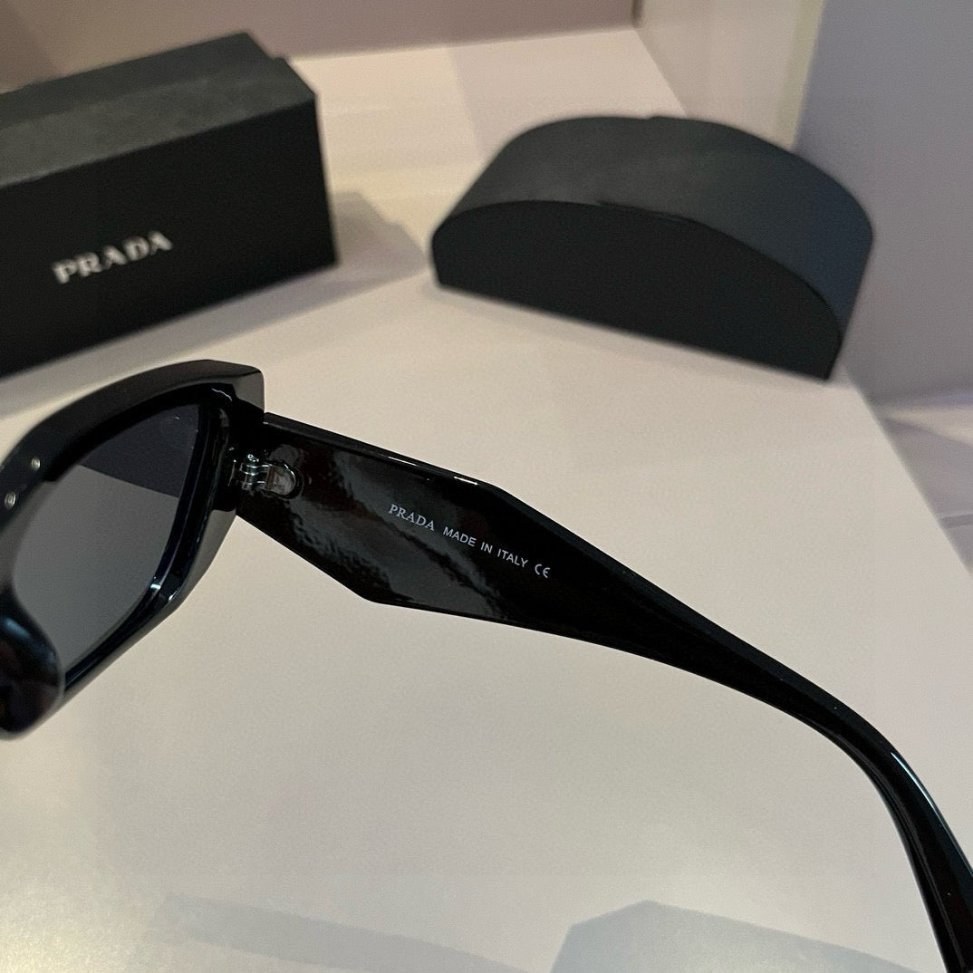 Prada SPR17WF Fashion Gold Lens Sunglasses for Men & Women - 382576 - detail image 6