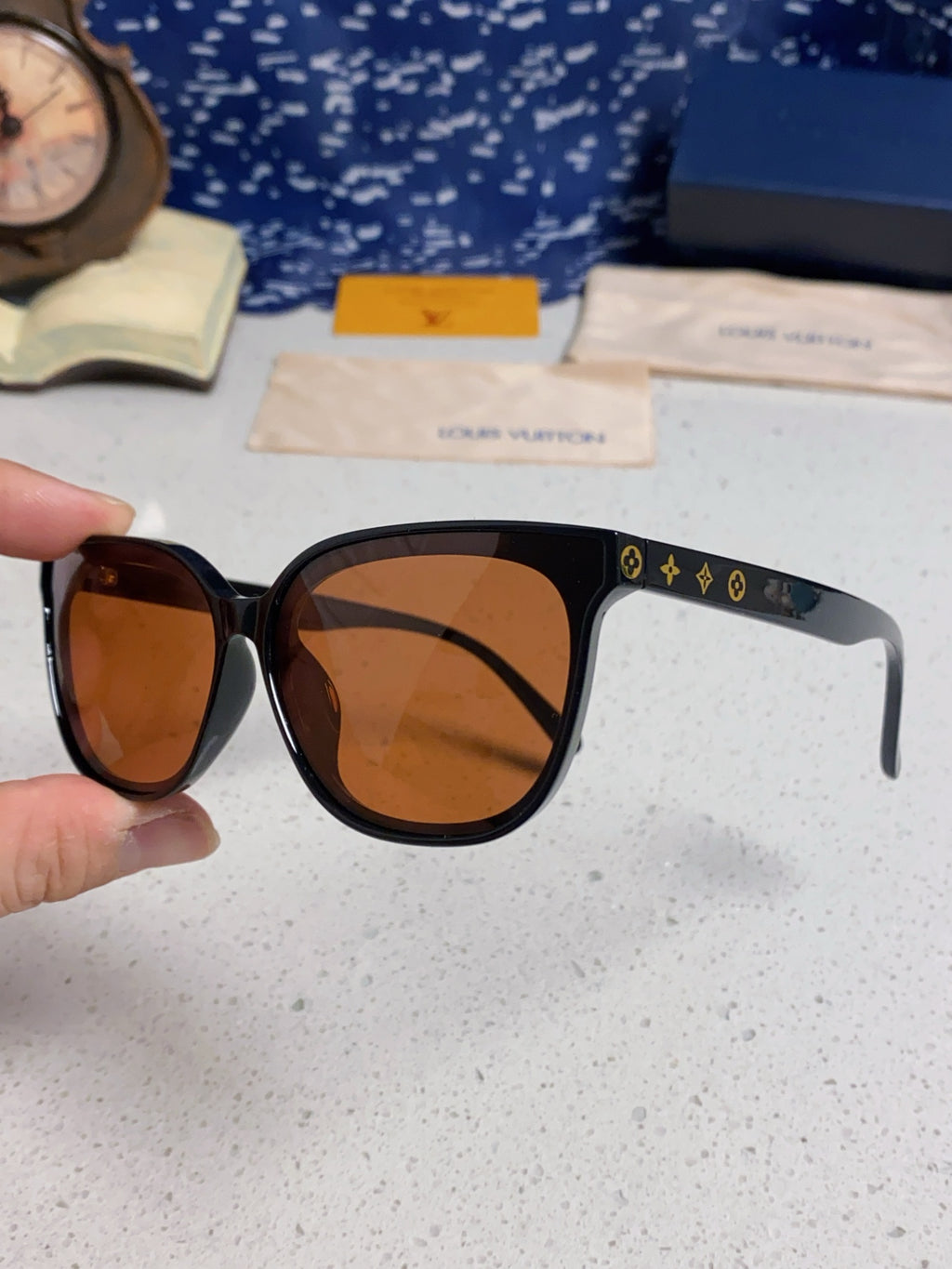 Louis Vuitton Fashion Brown Lens Sunglasses for Women - 381770 - detail image 6
