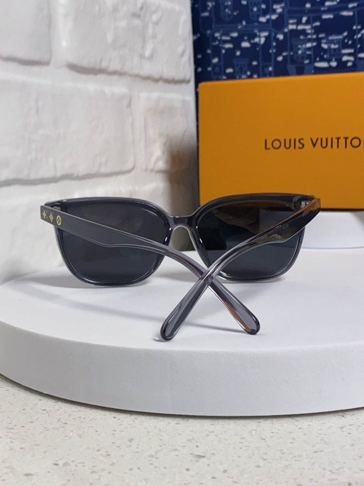Louis Vuitton Fashion Silver Lens Sunglasses for Women - 381772 - detail image 3
