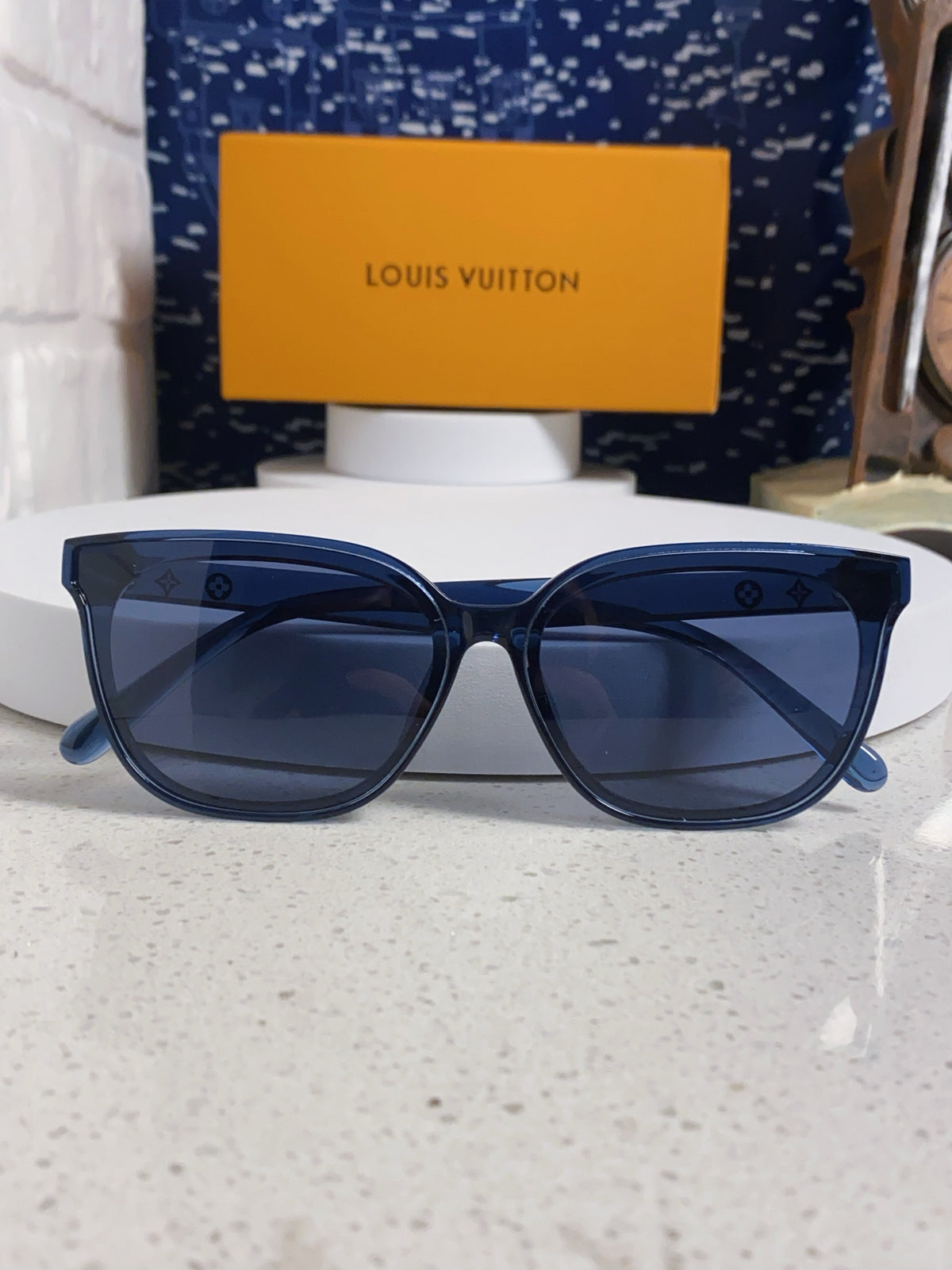Louis Vuitton Fashion Blue Lens Sunglasses for Women - 381773 - detail image 8
