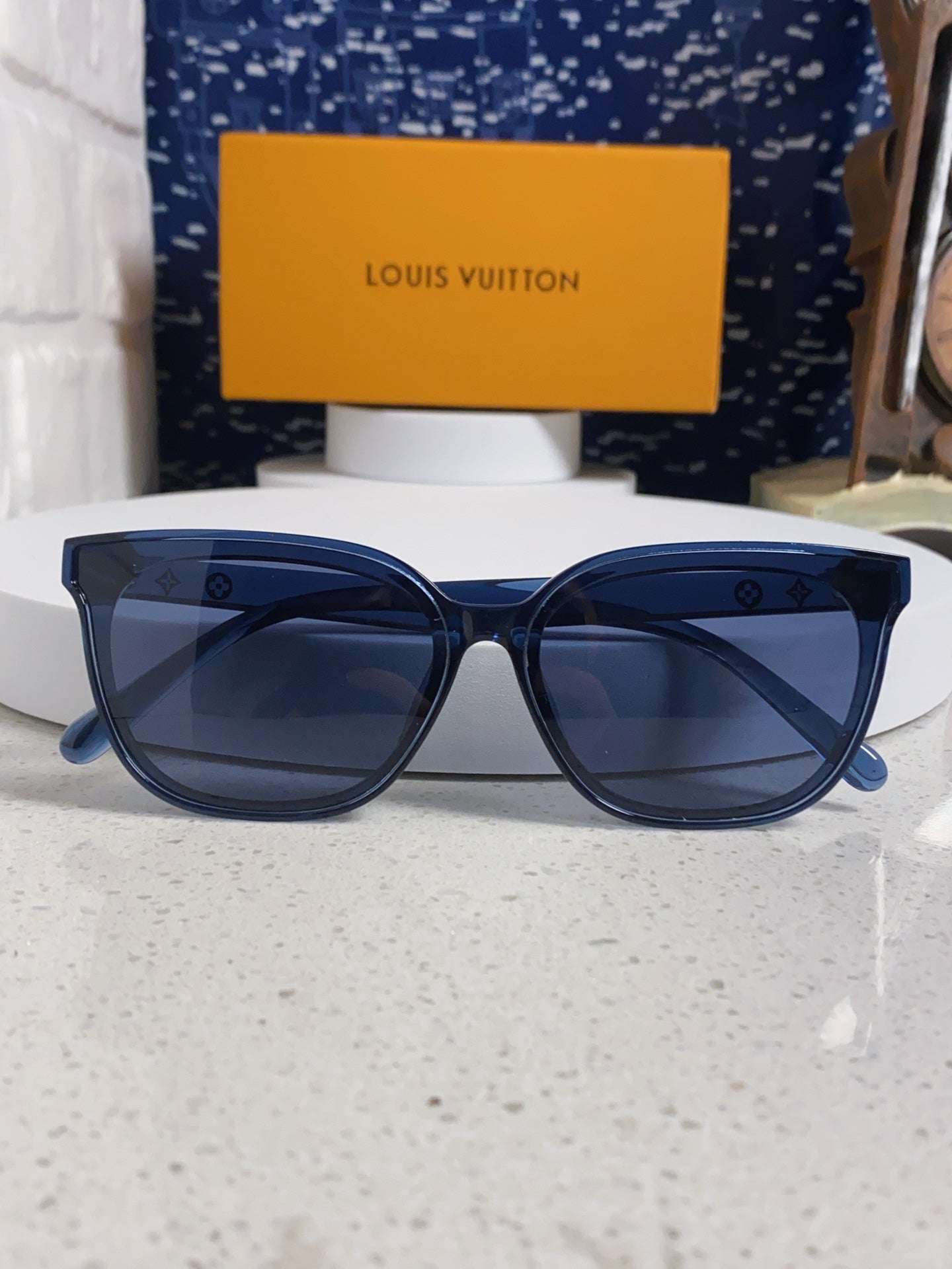 Louis Vuitton Fashion Blue Lens Sunglasses for Women - 381773 - detail image 8