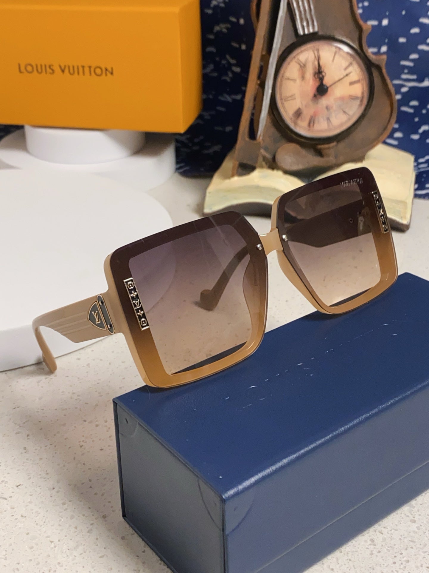 Louis Vuitton Polarized Oversized Brown Lens Sunglasses for Women - 381776 - detail image 10