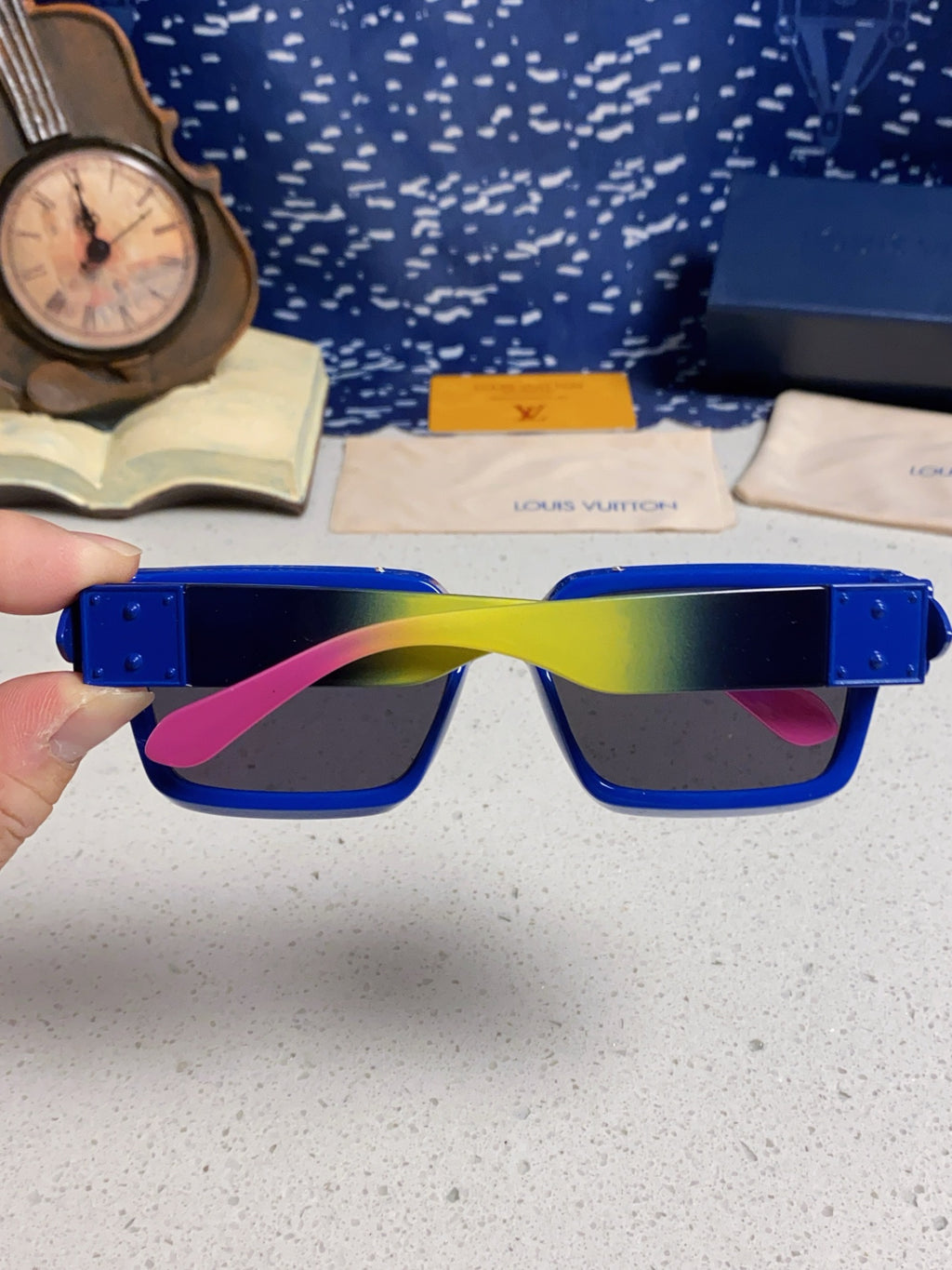 Louis Vuitton M96006 Square Blue Lens Sunglasses for Men & Women - 158159 - detail image 6