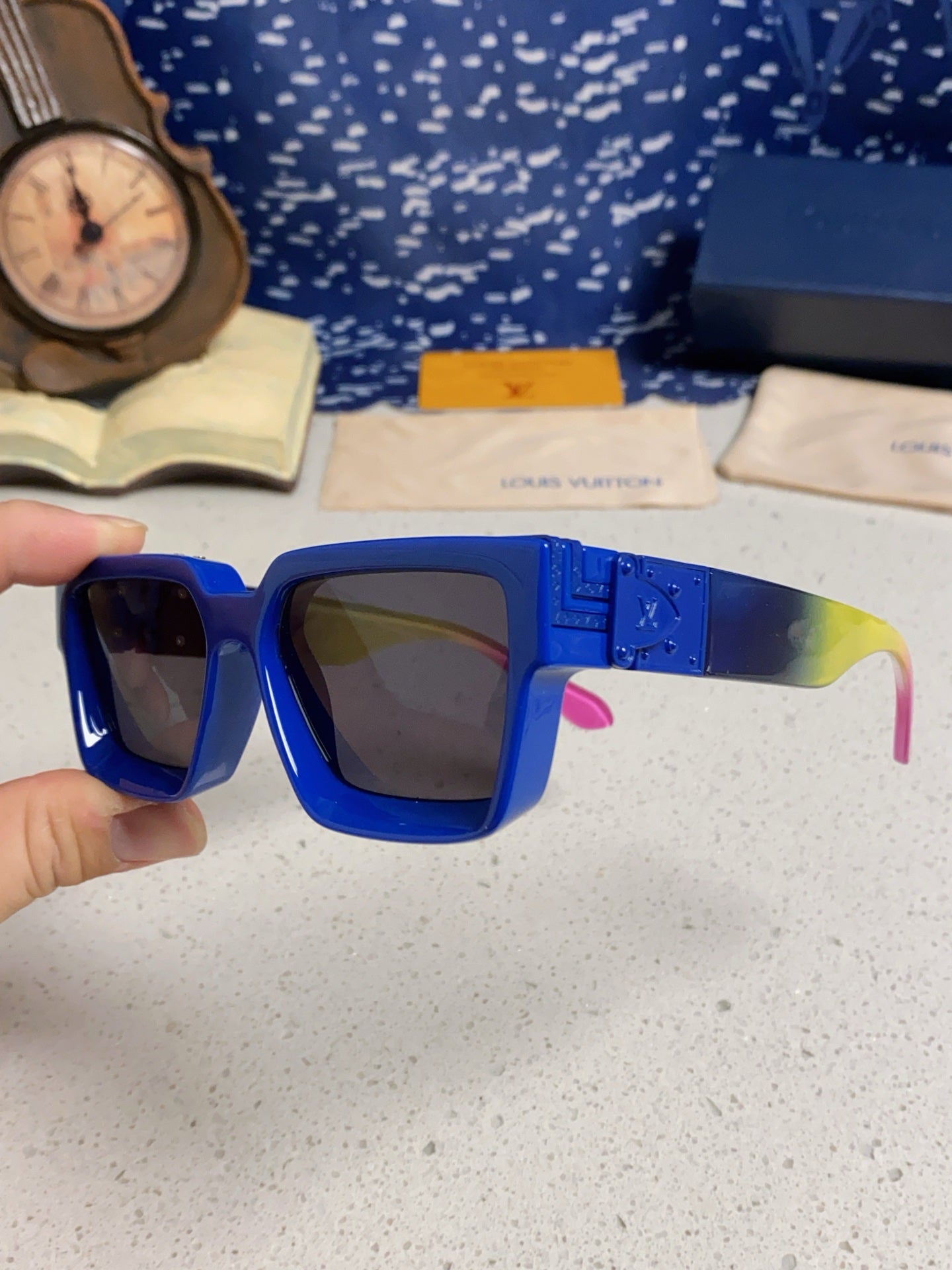 Louis Vuitton M96006 Square Blue Lens Sunglasses for Men & Women - detail image 7