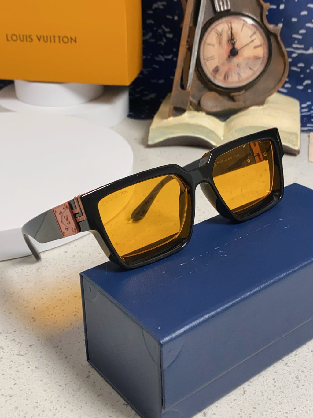 Louis Vuitton M96006 Square Orange Lens Sunglasses for Men & Women - detail image 10