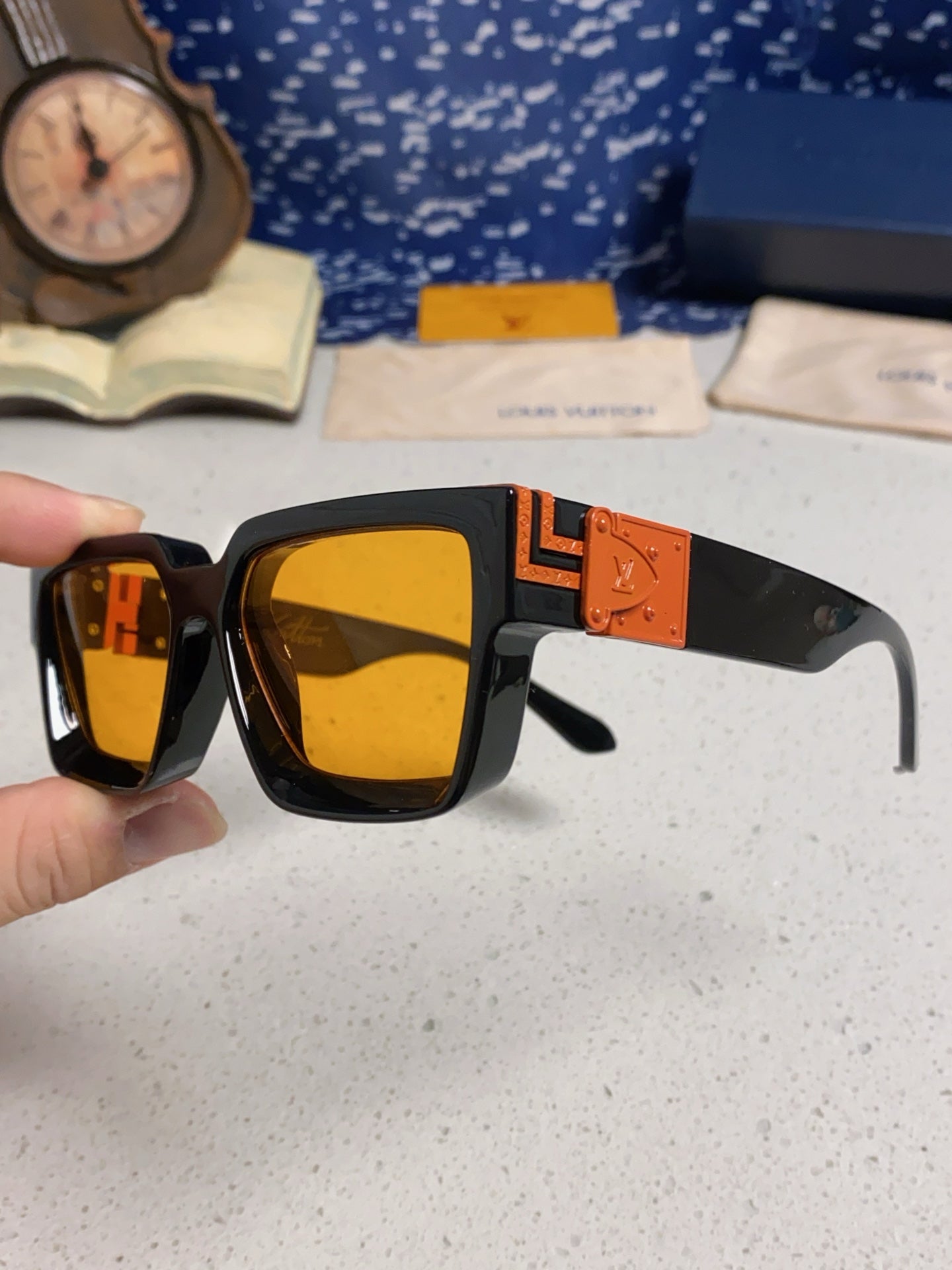 Louis Vuitton M96006 Square Orange Lens Sunglasses for Men & Women - detail image 6