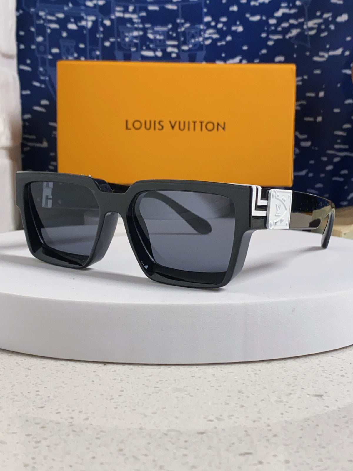 Louis Vuitton M96006 Square Silver Lens Sunglasses for Men & Women - 158161