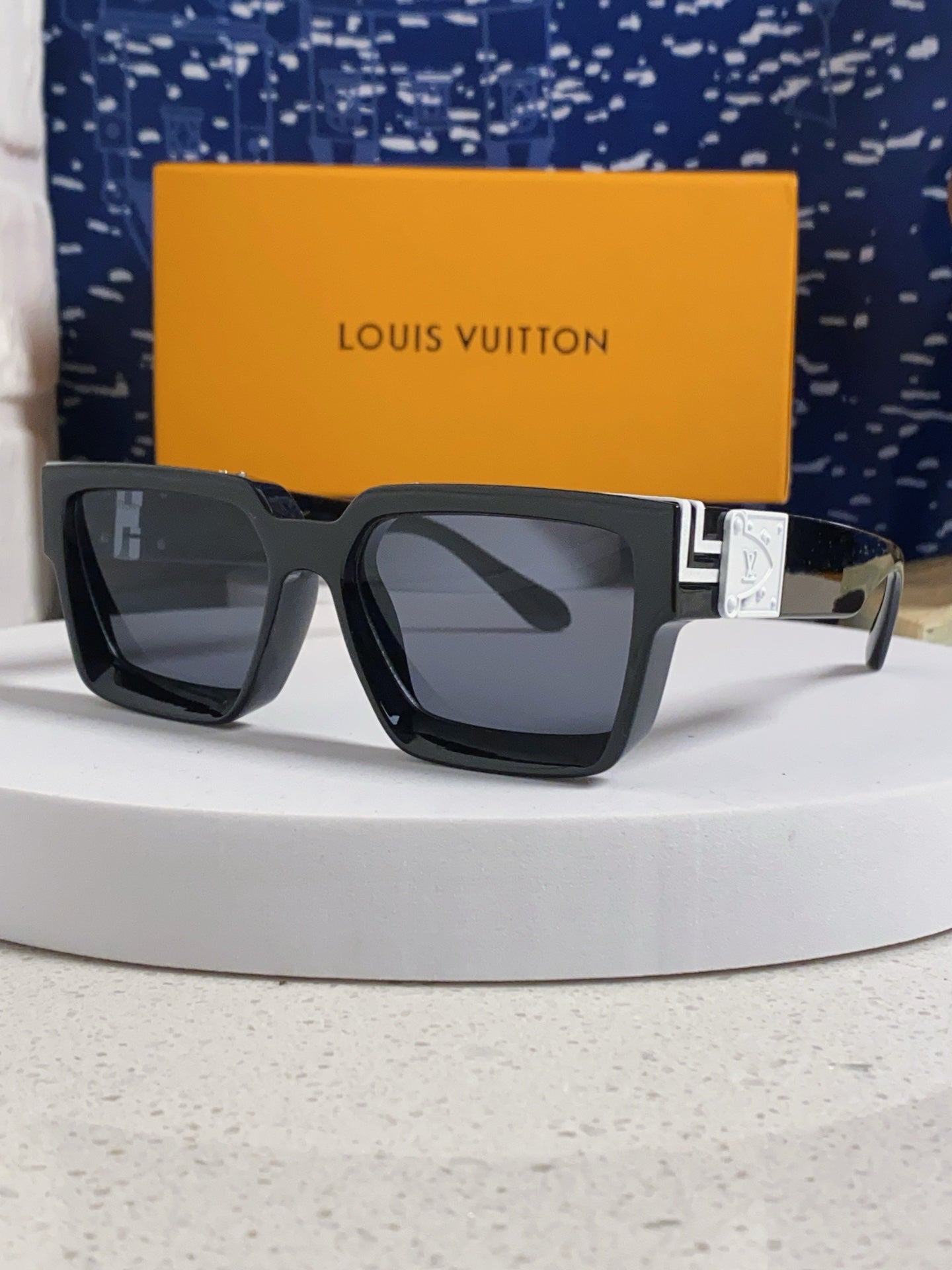 Louis Vuitton M96006 Square Silver Lens Sunglasses for Men & Women - 158161
