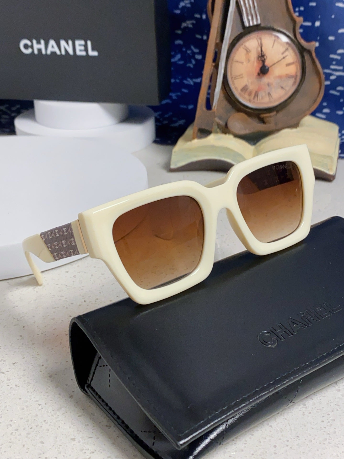 Chanel Polarized Square Brown Lens Sunglasses for Women - 158343 - detail image 10