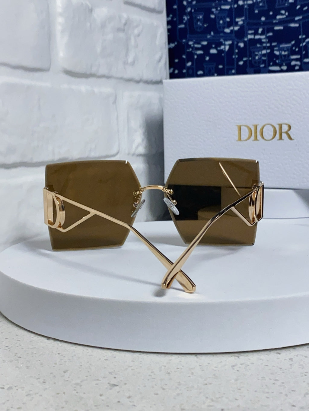 Dior 30MONTAIGNE Lightweight Rimless Brown Lens Sunglasses for Men & Women - detail image 3