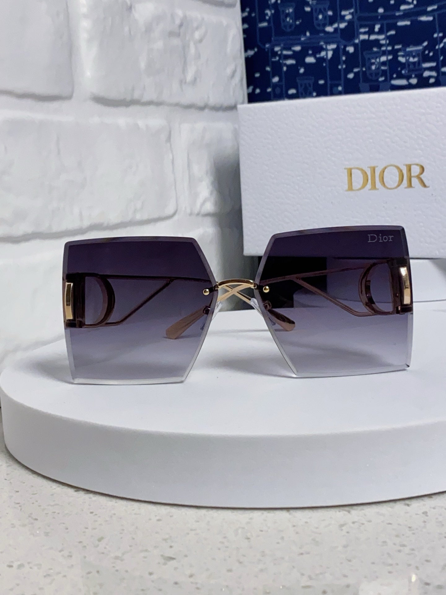 Dior 30MONTAIGNE Lightweight Rimless Gray Lens Sunglasses for Men & Women - detail image 2