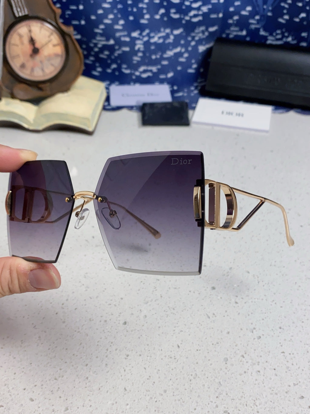 Dior 30MONTAIGNE Lightweight Rimless Gray Lens Sunglasses for Men & W - 415361 - detail image 6