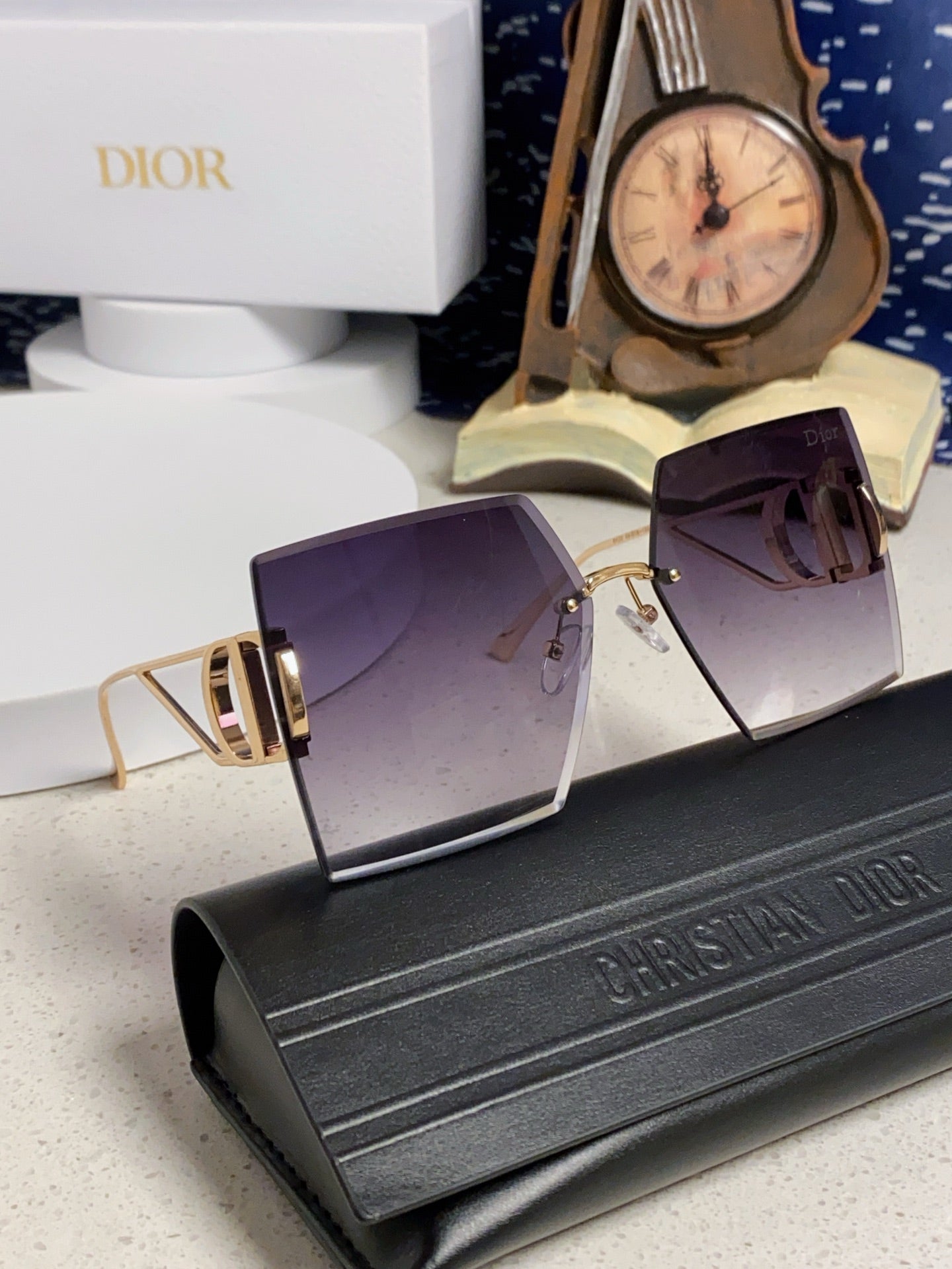 Dior 30MONTAIGNE Lightweight Rimless Gray Lens Sunglasses for Men & Women - detail image 10