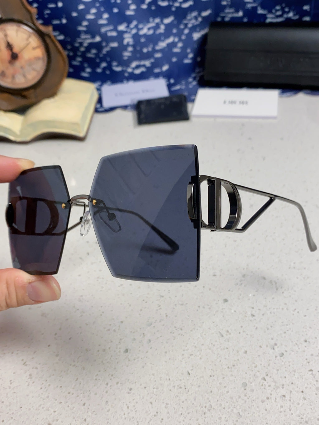 Dior 30MONTAIGNE Lightweight Rimless Red Lens Sunglasses for Men & Wo - 867127 - detail image 6