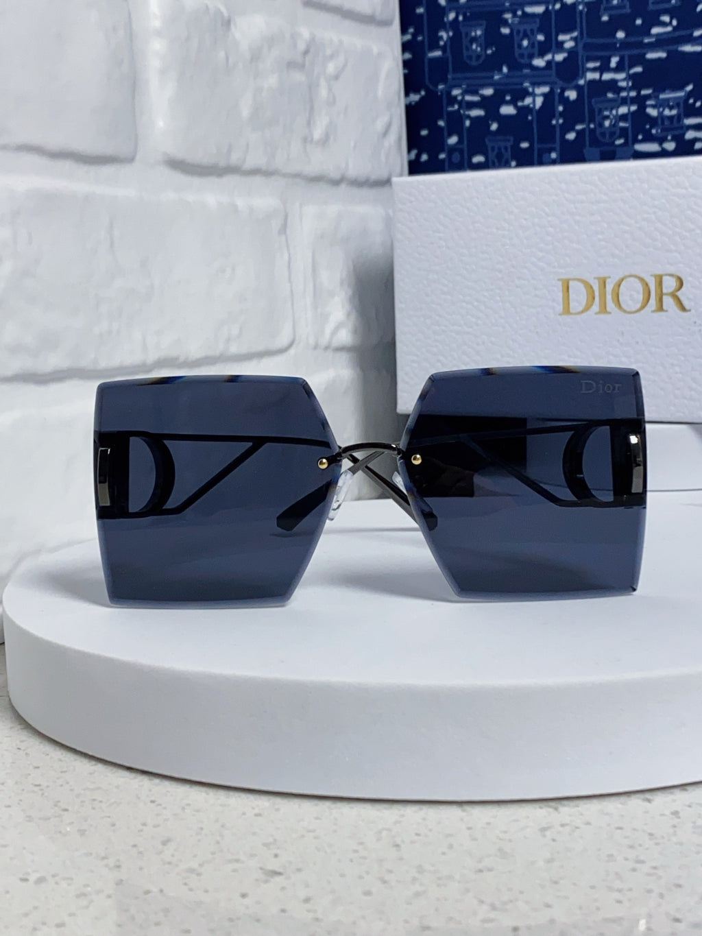 Dior 30MONTAIGNE Lightweight Rimless Red Lens Sunglasses for Men & Wo - 867127 - detail image 2