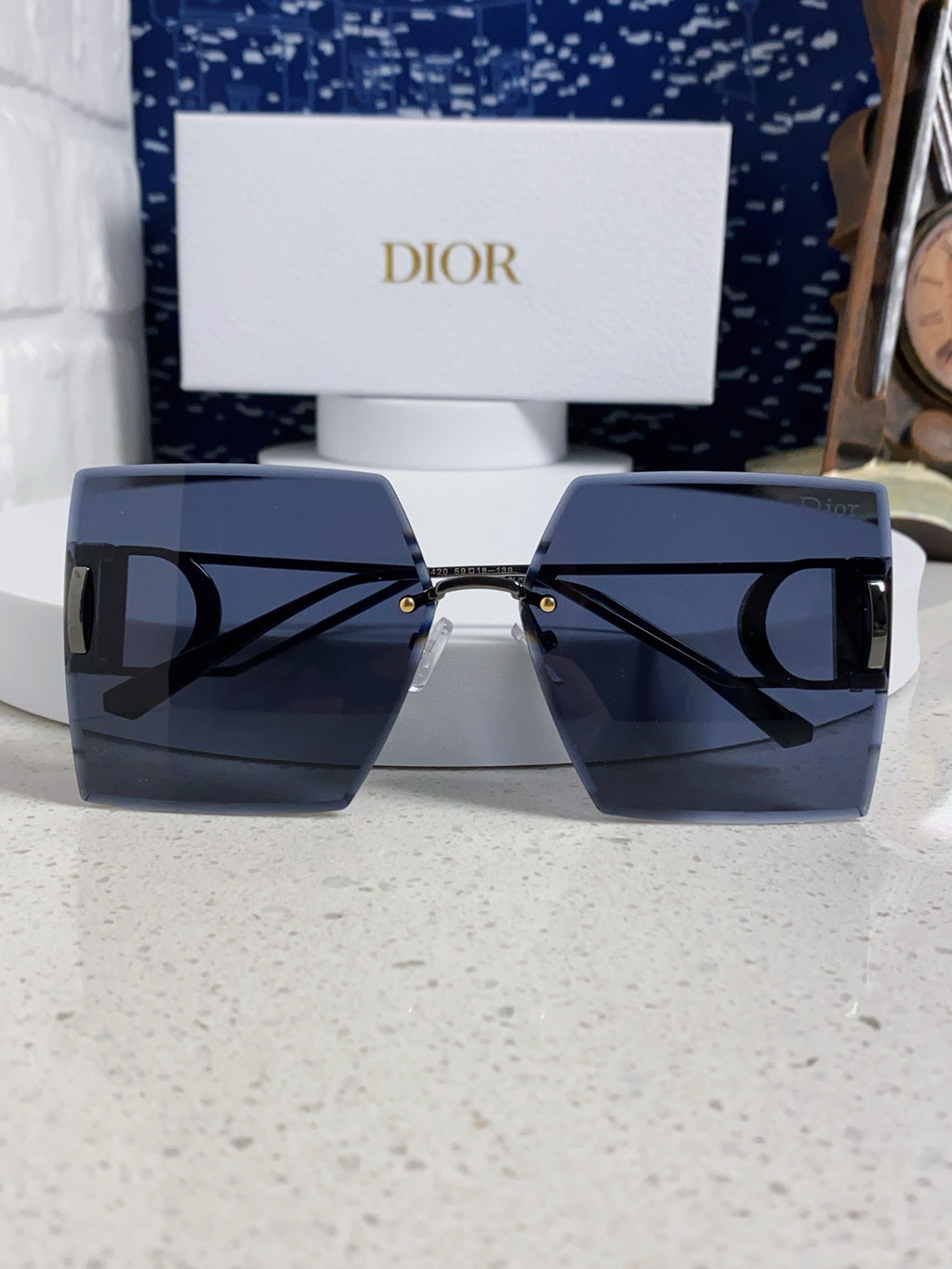 Dior 30MONTAIGNE Lightweight Rimless Red Lens Sunglasses for Men & Women - detail image 9