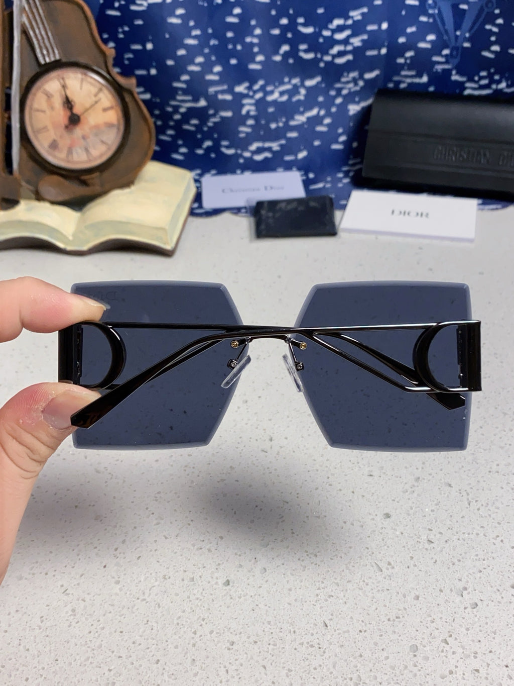 Dior 30MONTAIGNE Lightweight Rimless Red Lens Sunglasses for Men & Women - detail image 5