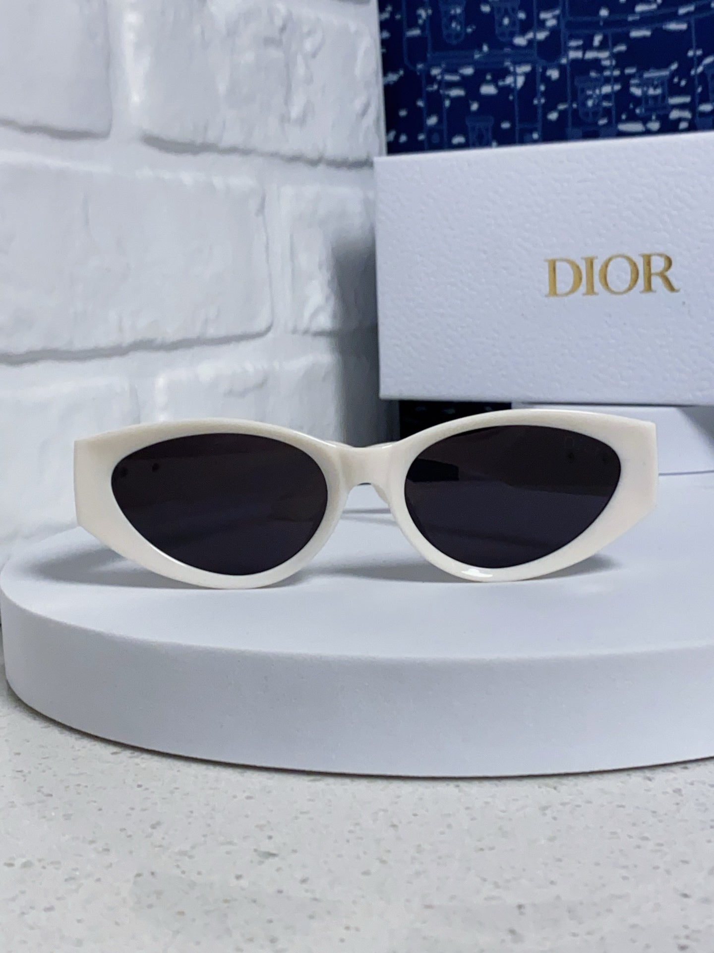 Dior Polarized Fashion Silver Lens Sunglasses for Women - 867129 - detail image 2