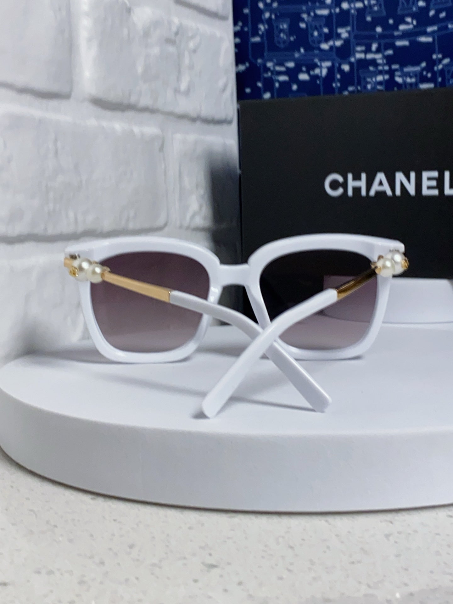 Chanel Fashion Silver Lens Sunglasses for Women - 867084 - detail image 3