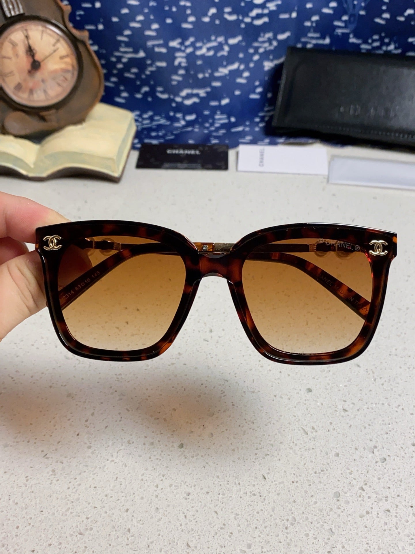 Chanel Fashion Gold Lens Sunglasses for Women - 867086 - detail image 4