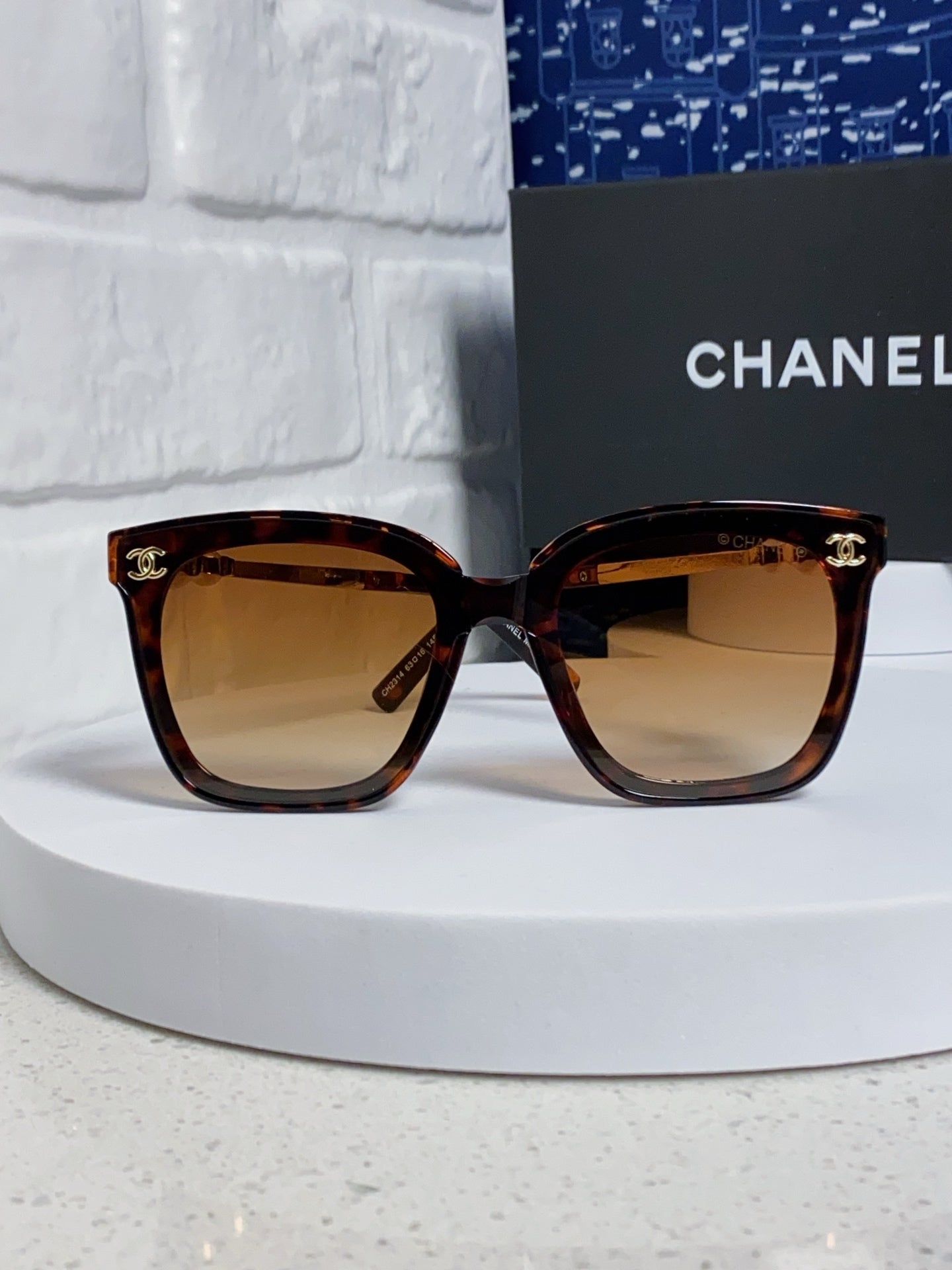 Chanel Fashion Gold Lens Sunglasses for Women - 867086 - detail image 2
