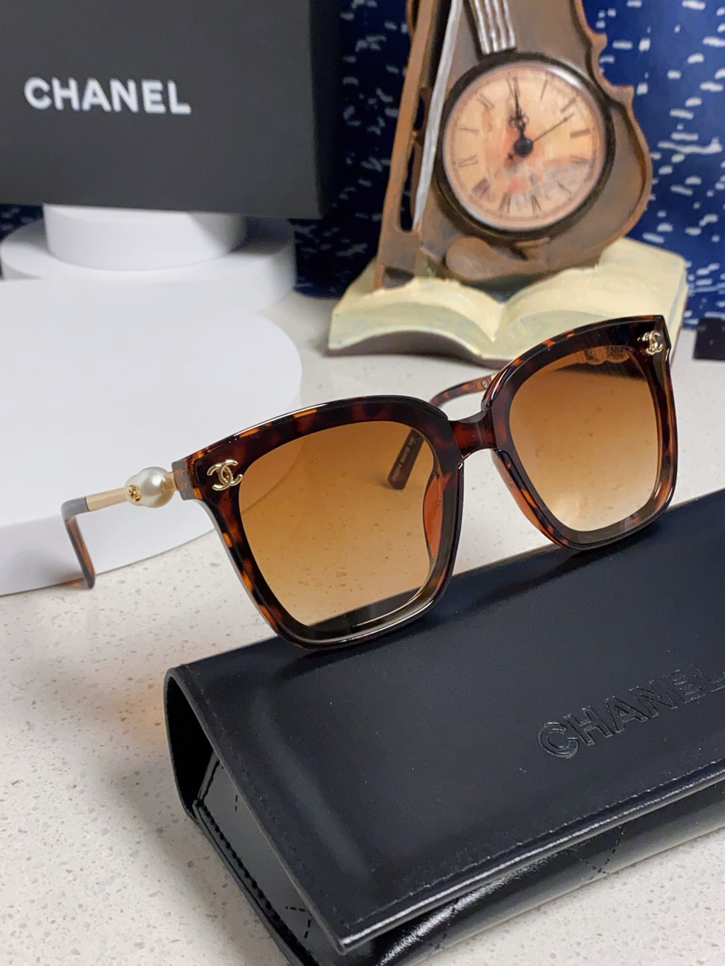 Chanel Fashion Gold Lens Sunglasses for Women - 867086 - detail image 9