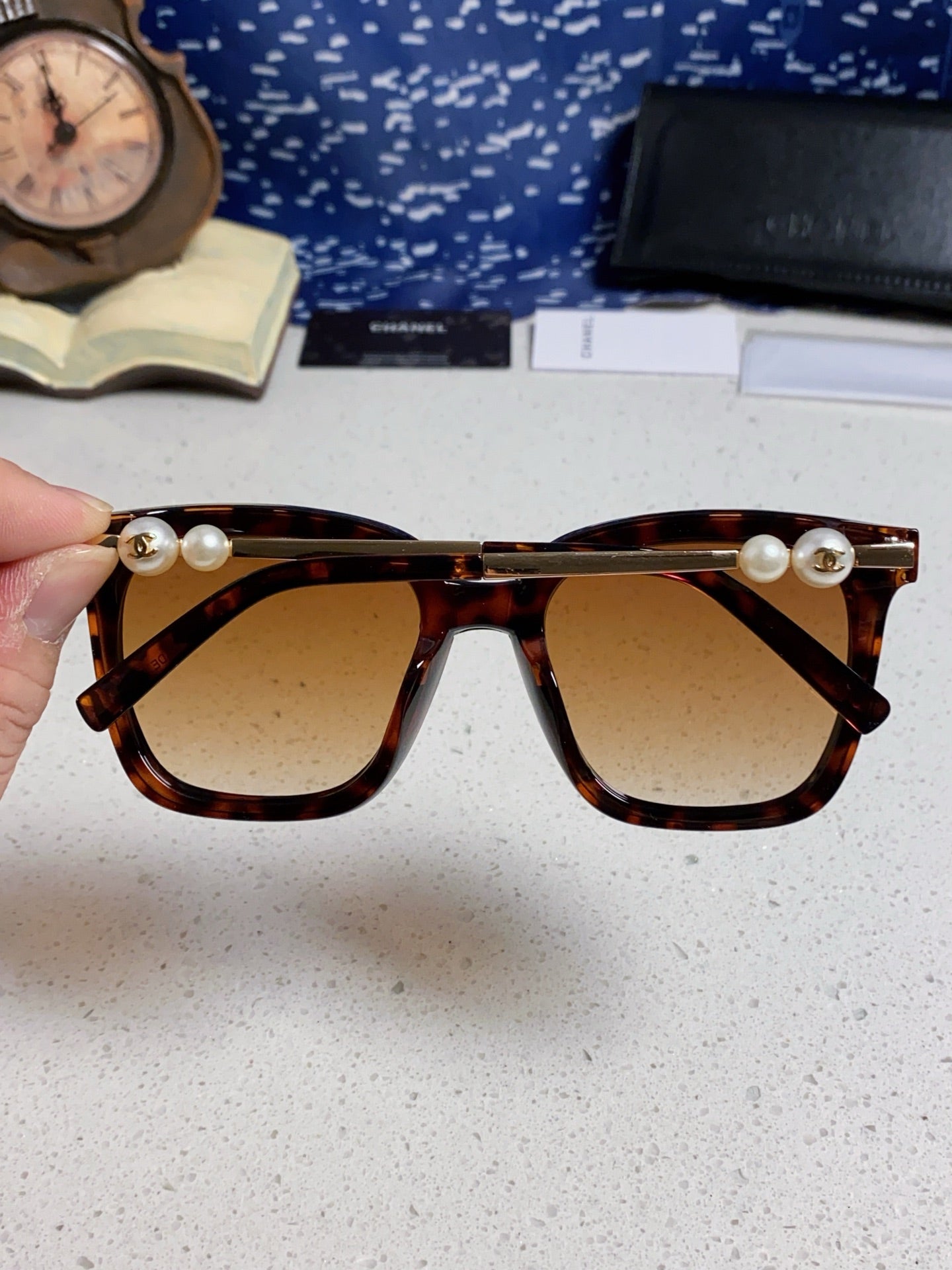 Chanel Fashion Gold Lens Sunglasses for Women - 867086 - detail image 5