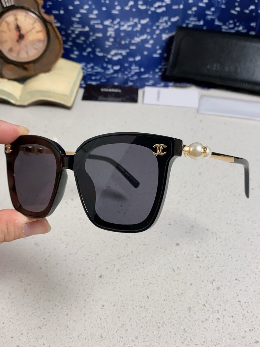 Chanel Fashion Gray Lens Sunglasses for Women - 867088 - detail image 6