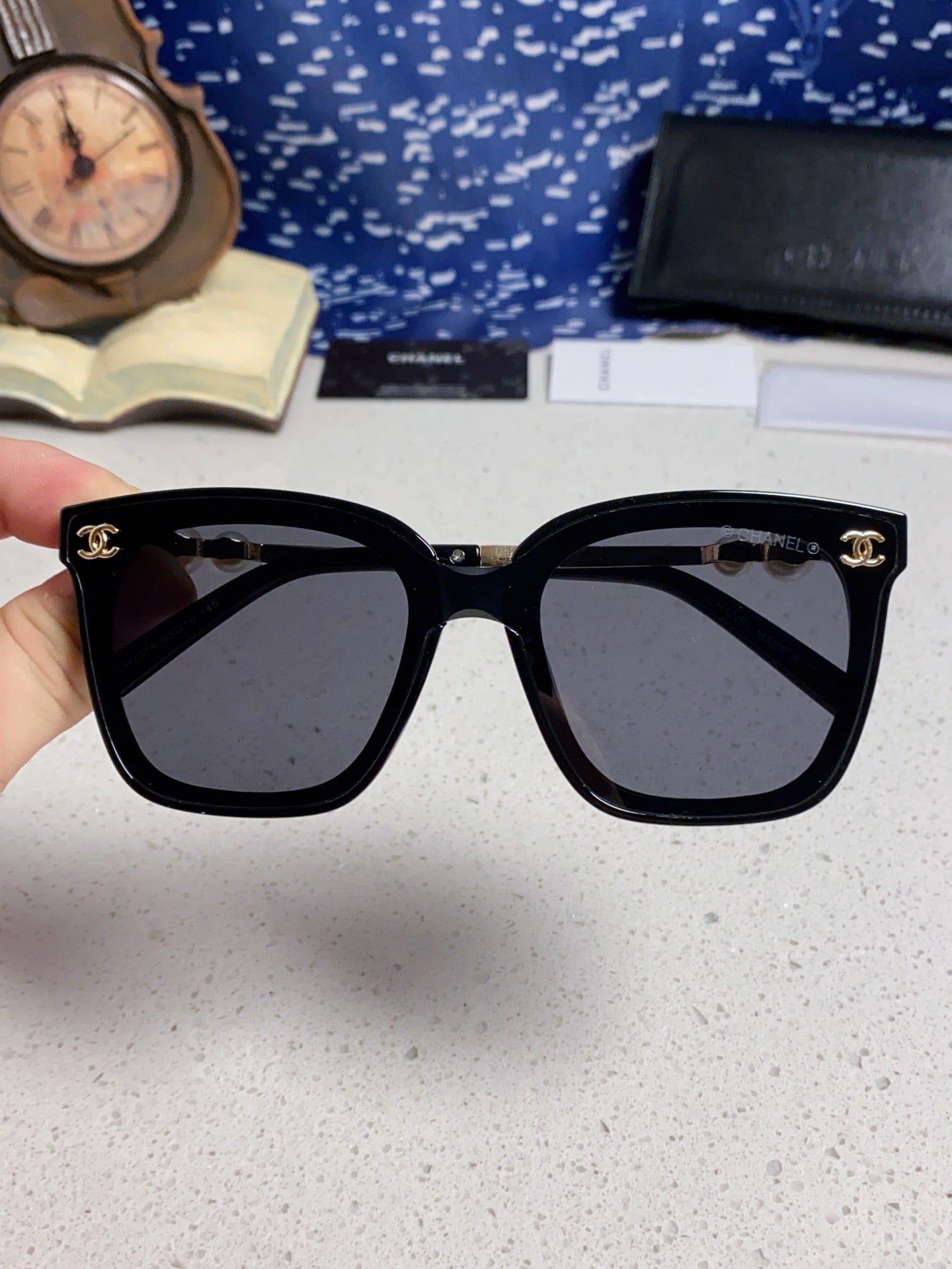 Chanel Fashion Gray Lens Sunglasses for Women - 867088 - detail image 4