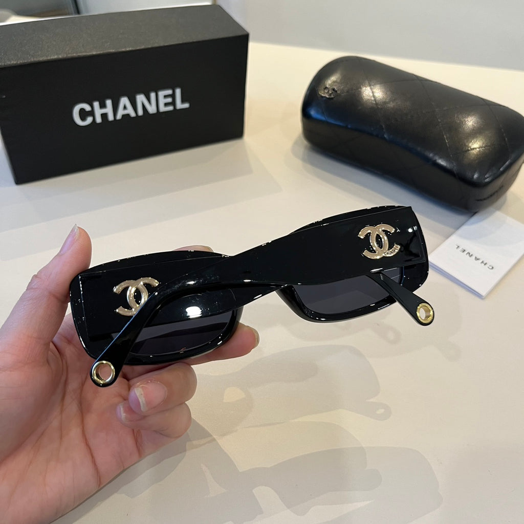 Chanel Oversized Black Lens Sunglasses for Men & Women - 382183 - detail image 6