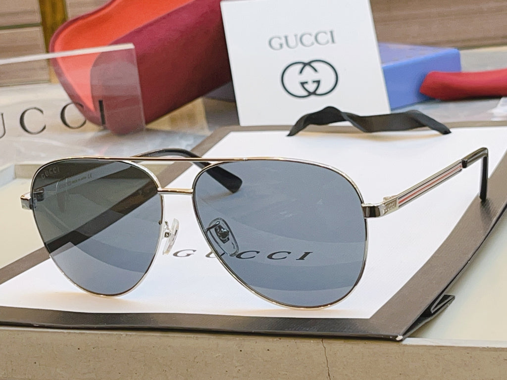 Gucci GG1233SA Fashion Gray Lens Sunglasses for Men & Women - detail image 3