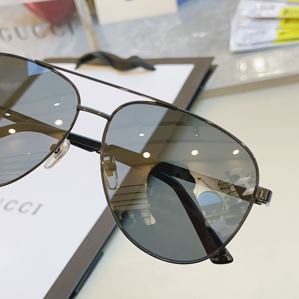 Gucci GG1233SA Fashion Gray Lens Sunglasses for Men & Women - detail image 9