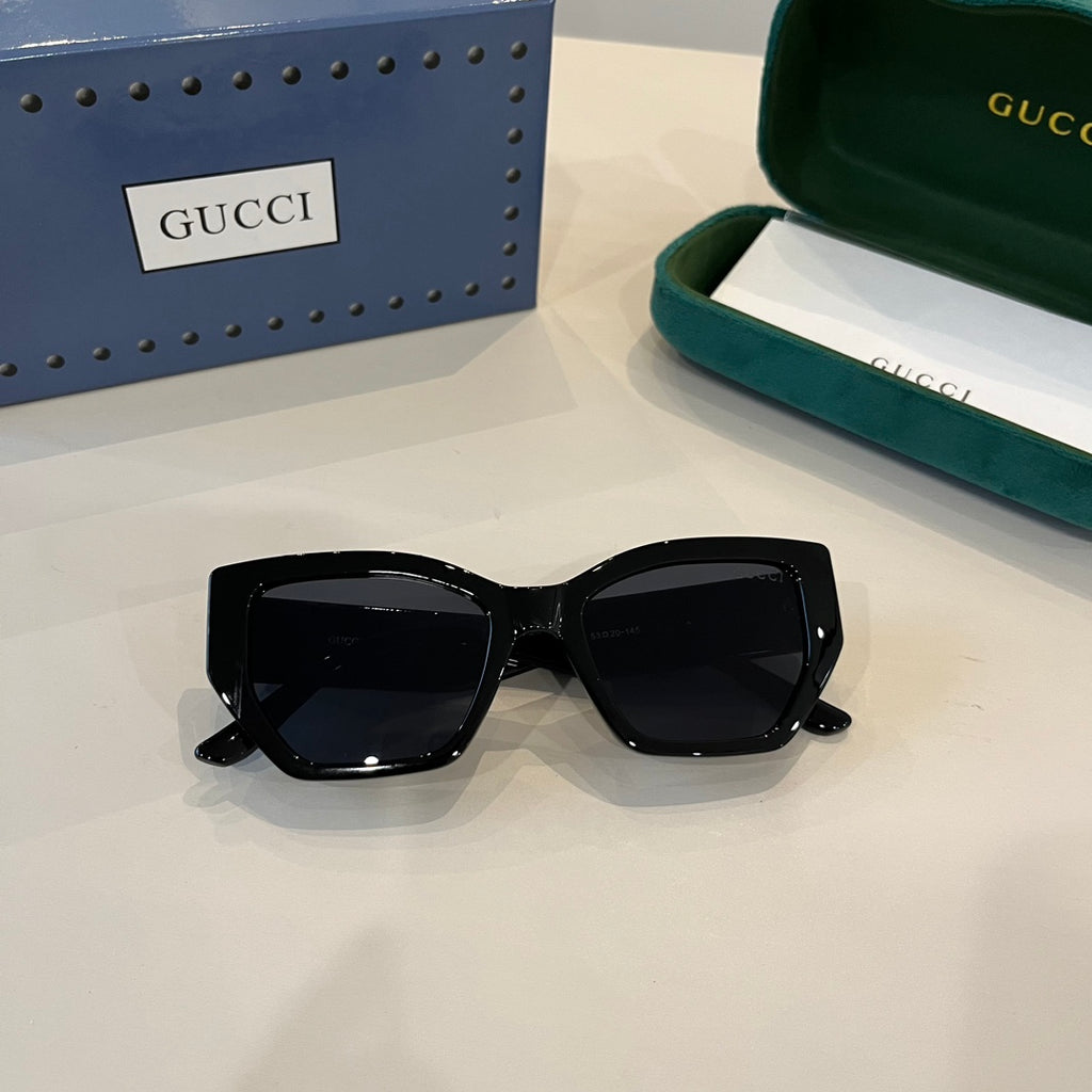 Gucci Slim Black Lens Sunglasses for Men & Women - detail image 9
