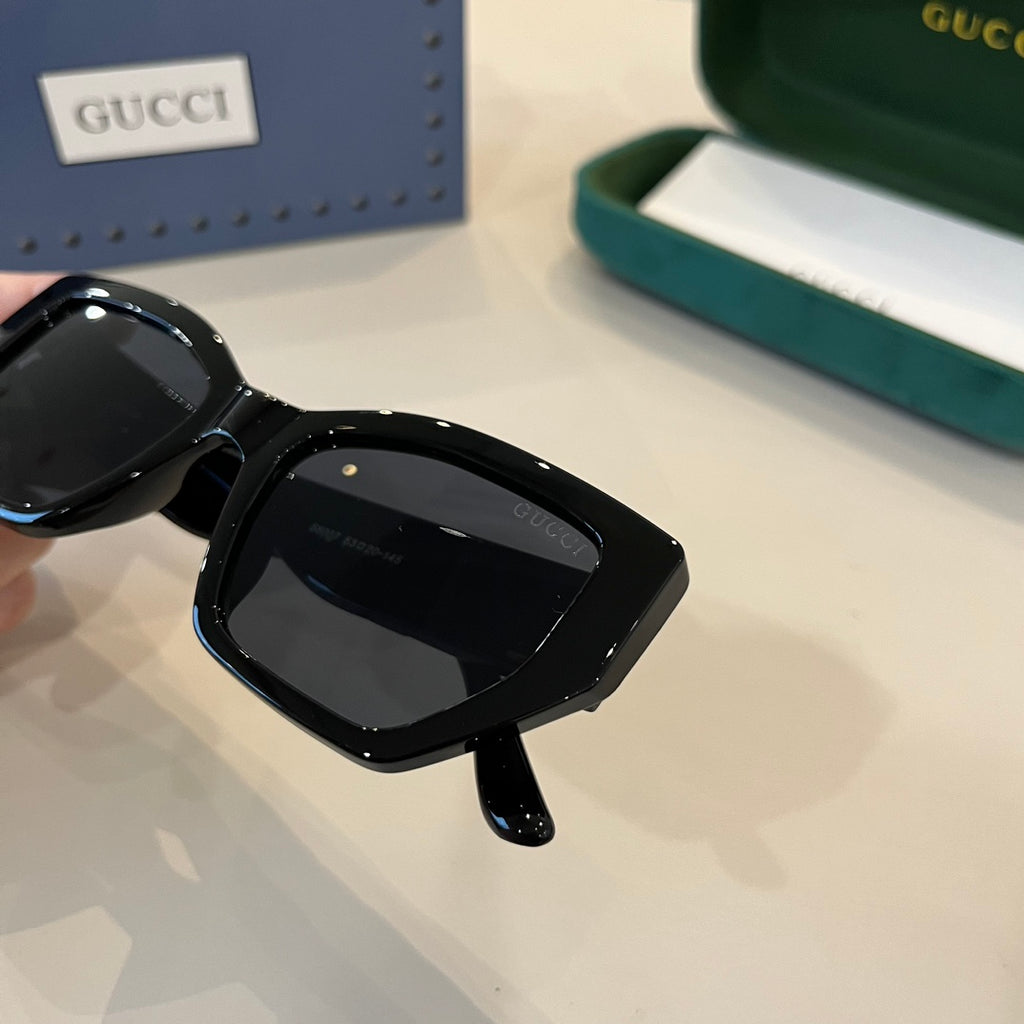 Gucci Slim Black Lens Sunglasses for Men & Women - detail image 7