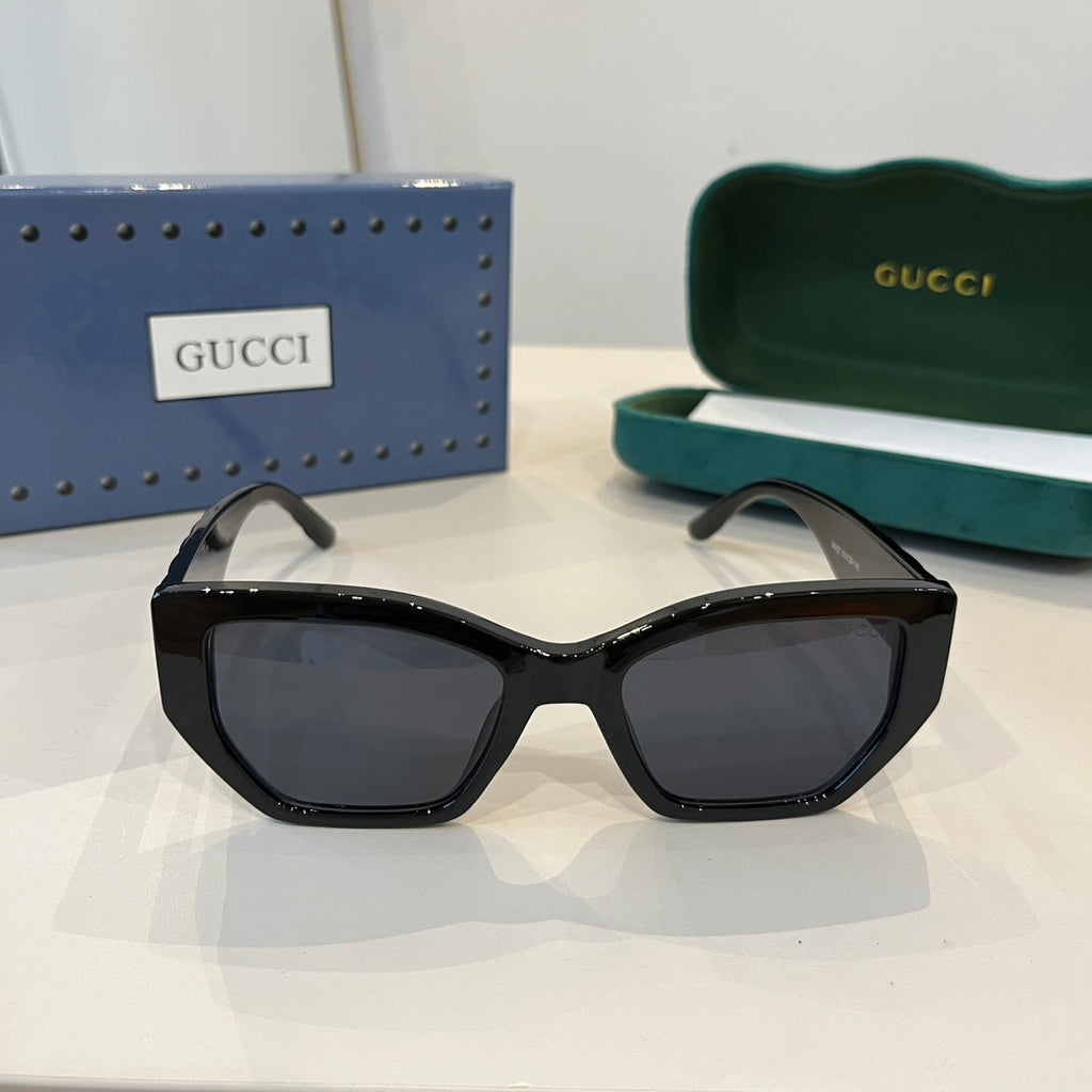 Gucci Slim Black Lens Sunglasses for Men & Women - detail image 2