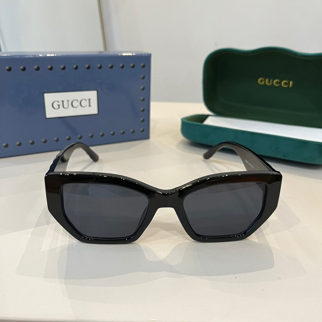 Gucci Slim Black Lens Sunglasses for Men & Women - detail image 2