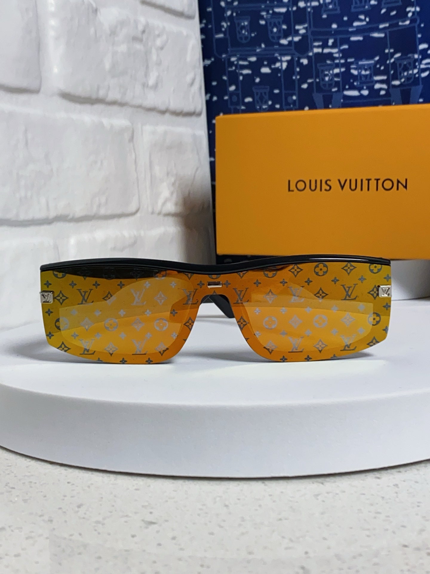 Louis Vuitton Fashion Orange Lens Sunglasses for Men & Women - detail image 2