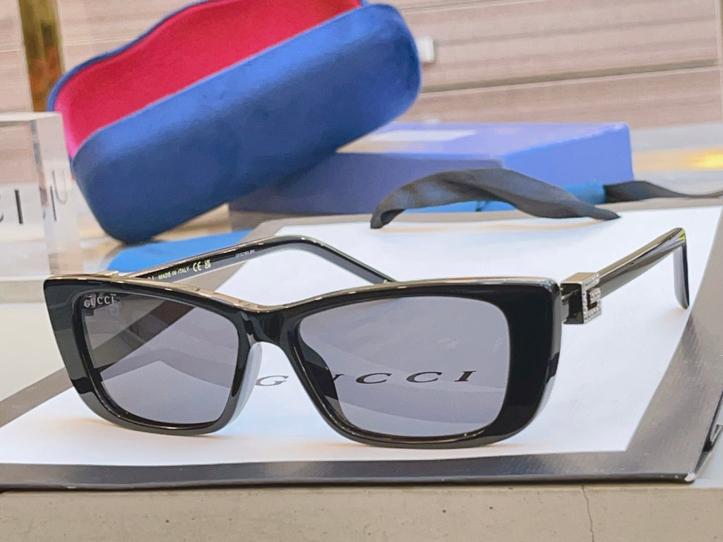 Gucci GG1681SA Fashion Gold Lens Sunglasses for Men & Women - detail image 3