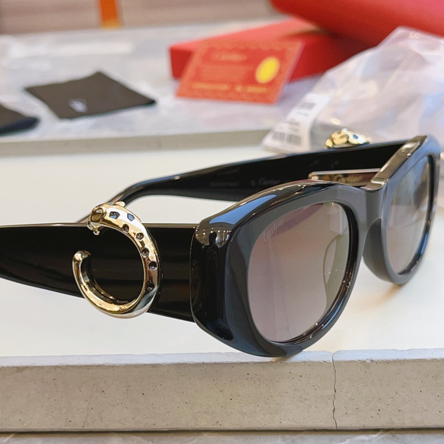Cartier CT0472S Fashion Black Lens Sunglasses for Men & Women - 415934 - detail image 6