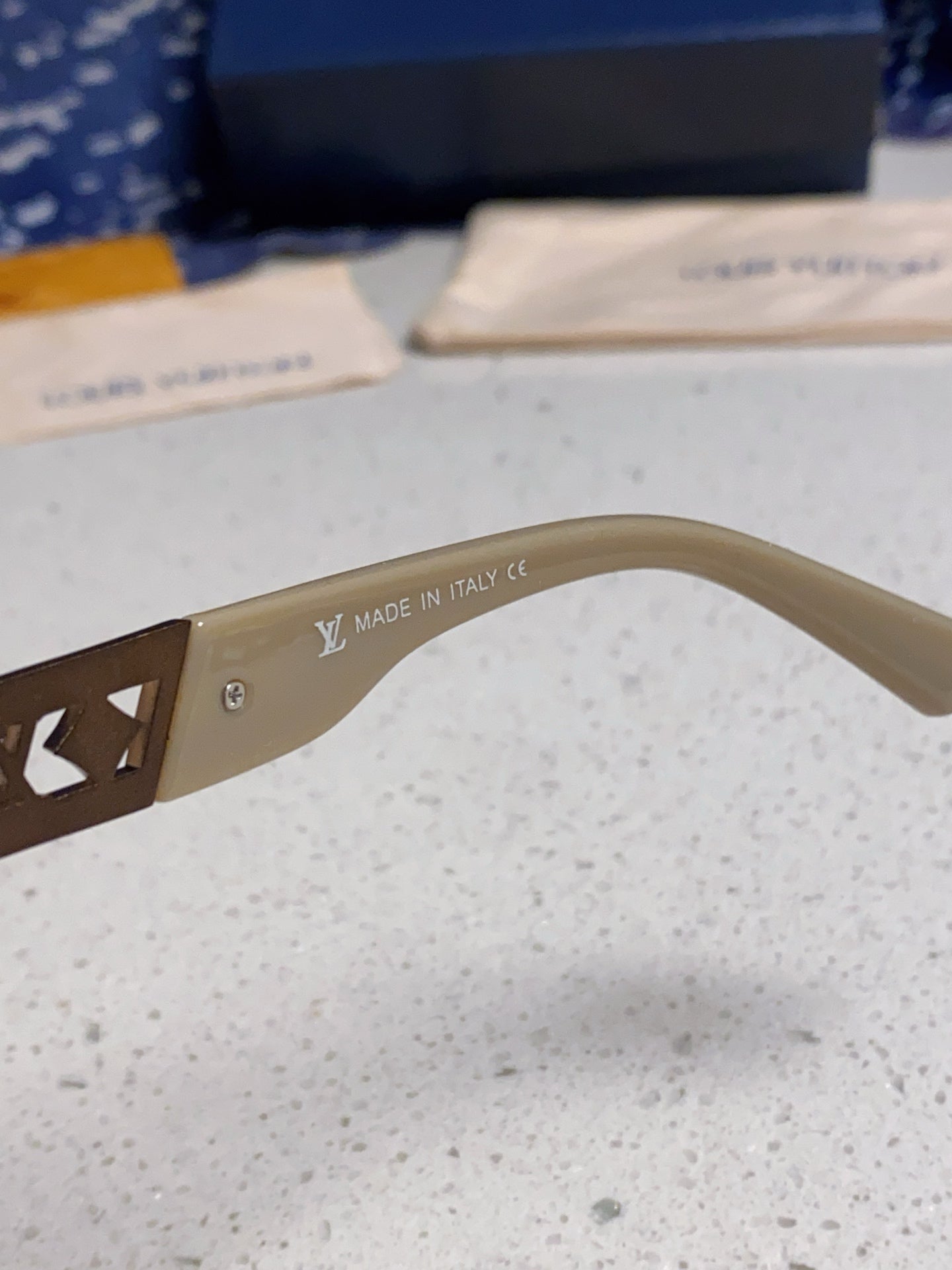 Louis Vuitton Oversized Brown Lens Sunglasses for Women - 132162 - detail image 8