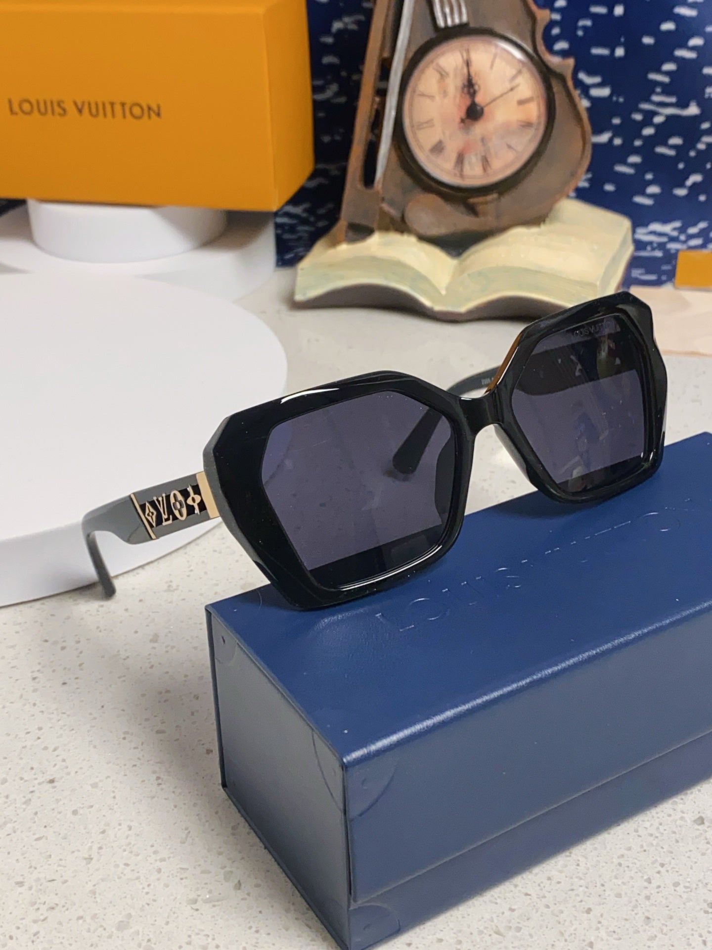 Louis Vuitton Oversized Black Lens Sunglasses for Women - 132164 - detail image 10