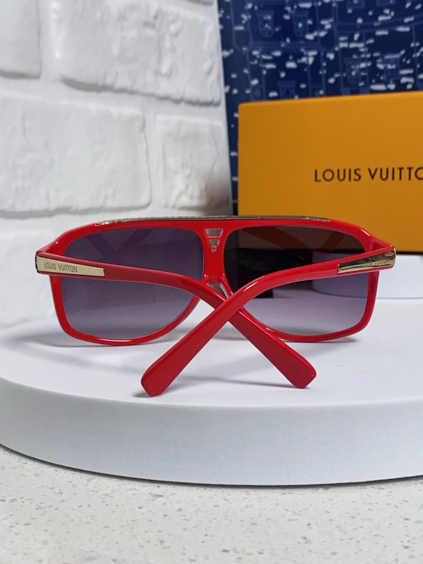 Louis Vuitton Polarized Square Red Lens Sunglasses for Men & Women - detail image 3