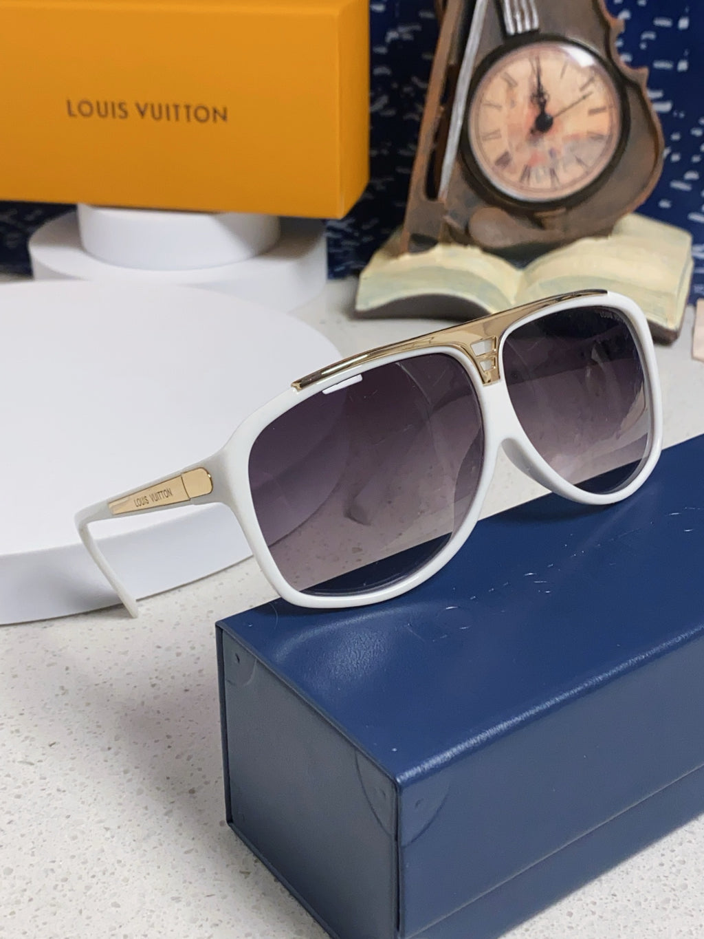 Louis Vuitton Polarized Square Silver Lens Sunglasses for Men & Women - 132160 - detail image 10
