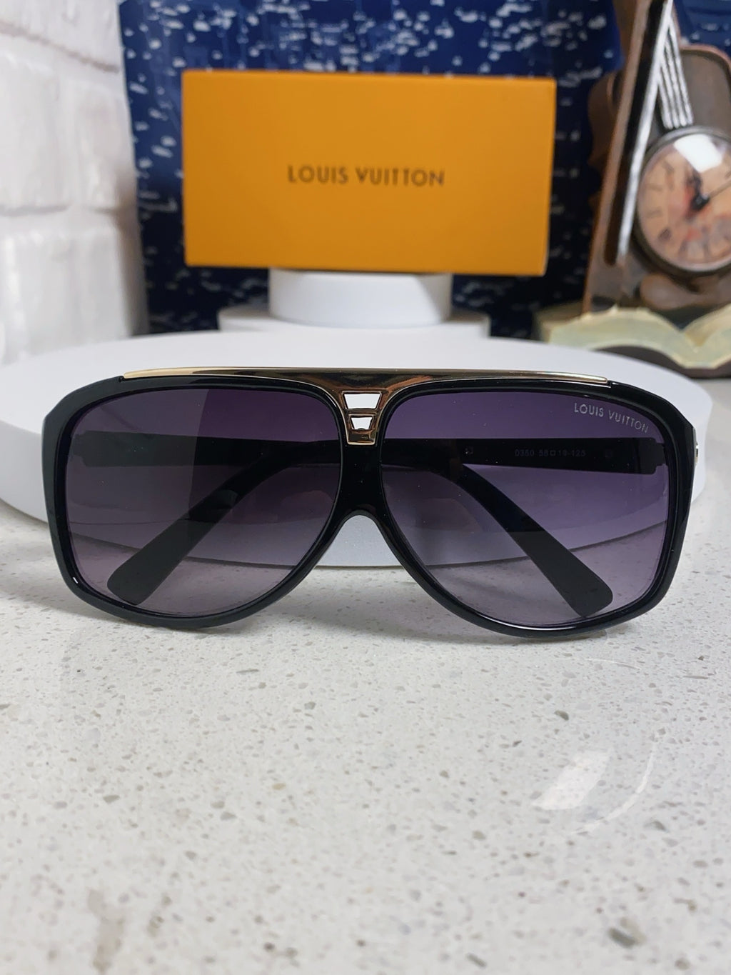 Louis Vuitton Polarized Square Silver Lens Sunglasses for Men & Women - 132161 - detail image 9