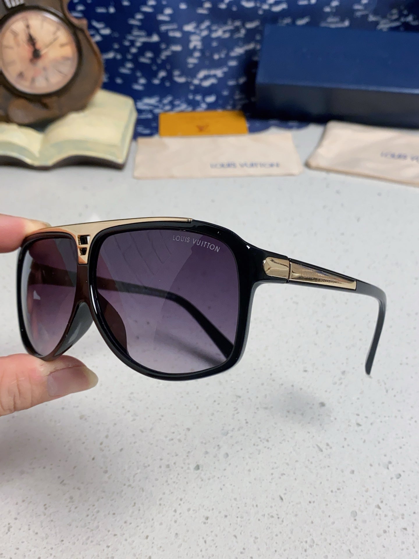 Louis Vuitton Polarized Square Silver Lens Sunglasses for Men & Women - 132161 - detail image 6