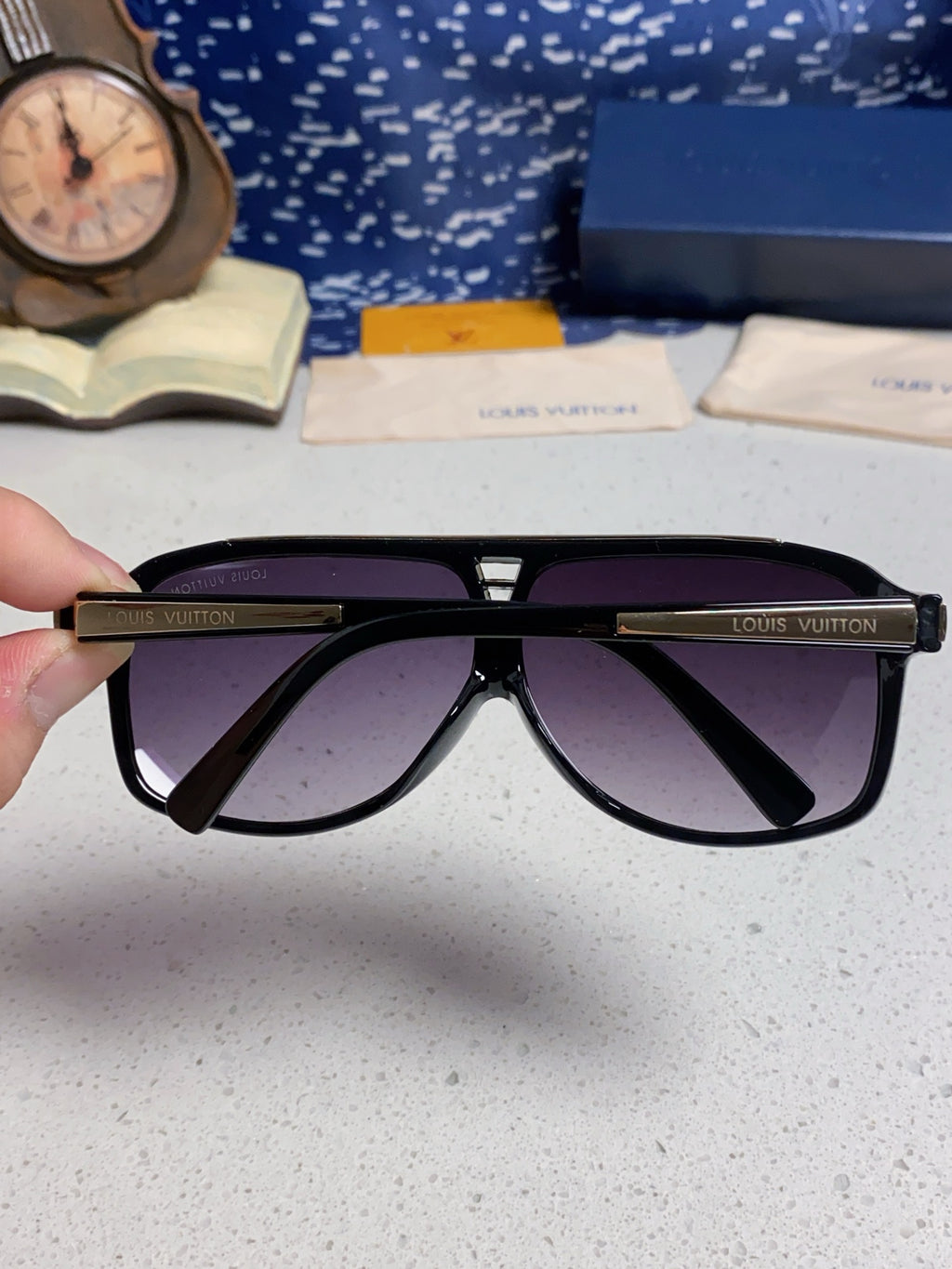 Louis Vuitton Polarized Square Silver Lens Sunglasses for Men & Women - 132161 - detail image 5